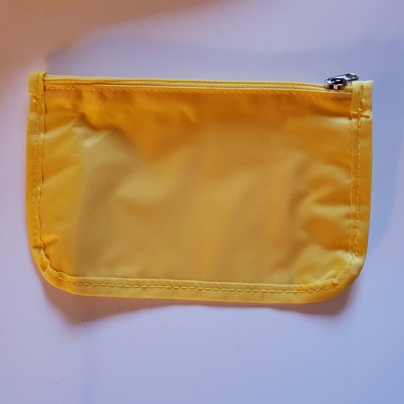 ⭐Host Pick!⭐Avon Sun Tropical Sun Tote - Picture 2 of 2